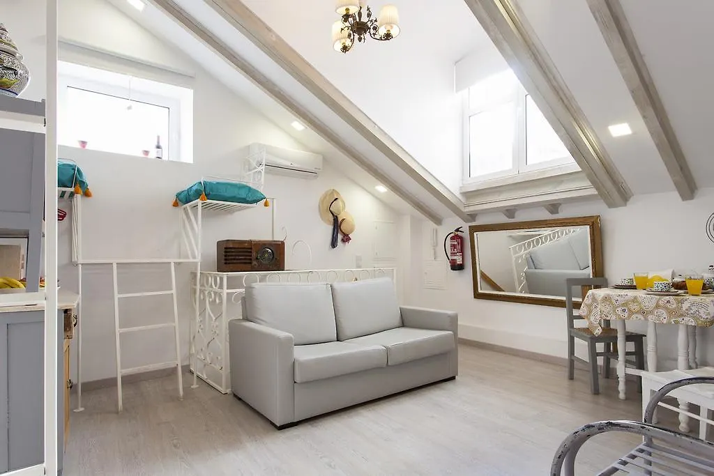Joivy Alfama 35 Apartments