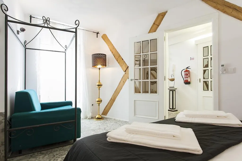 Joivy Alfama 35 Apartments